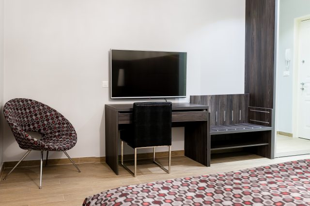 Room 203 (1-2 persons)